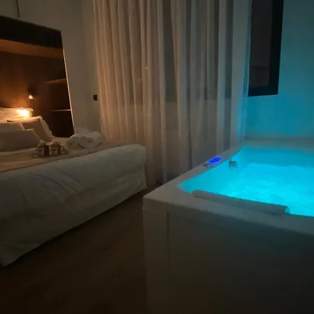 Jacuzzi Bay Avec Literie Grand Luxe Proche Du Avenue Du Parmelan Apartment